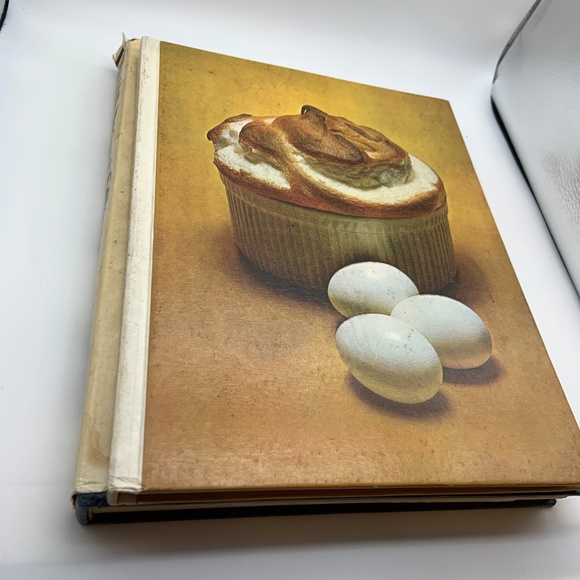 Vintage Lot of Three Cookbooks Italian Regional Cooking & Graham Kerr and More! - Picture 6 of 7